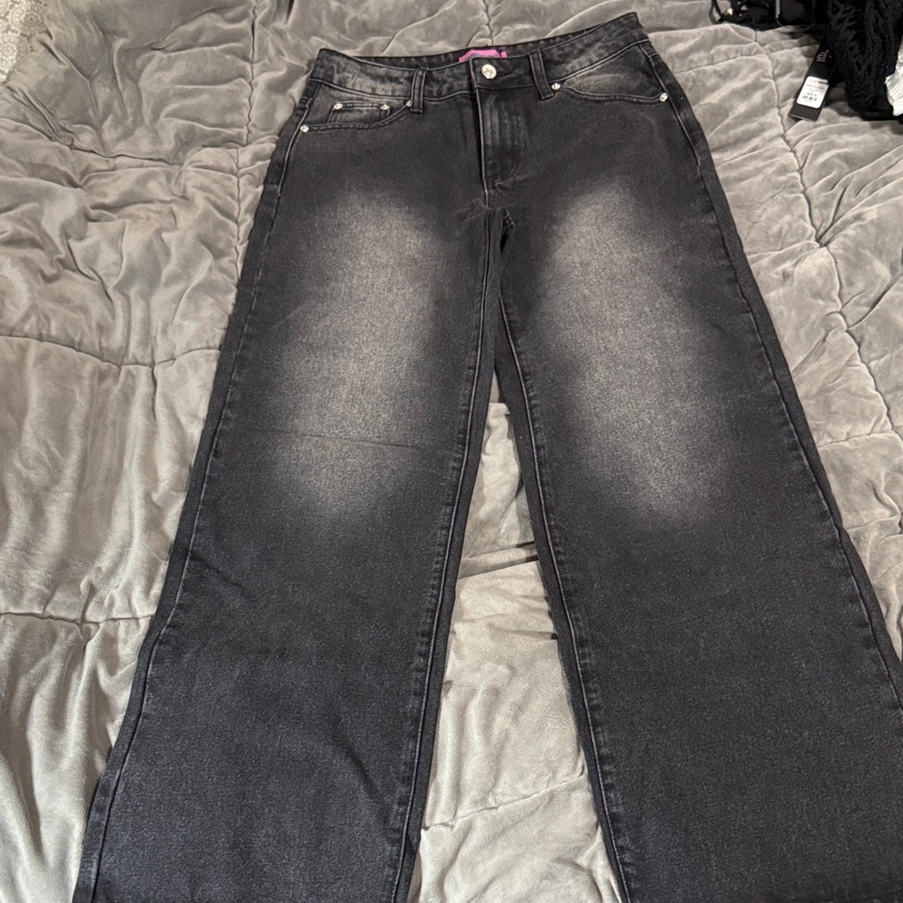 Edikted Magda Low Rise Acid Wash Jeans